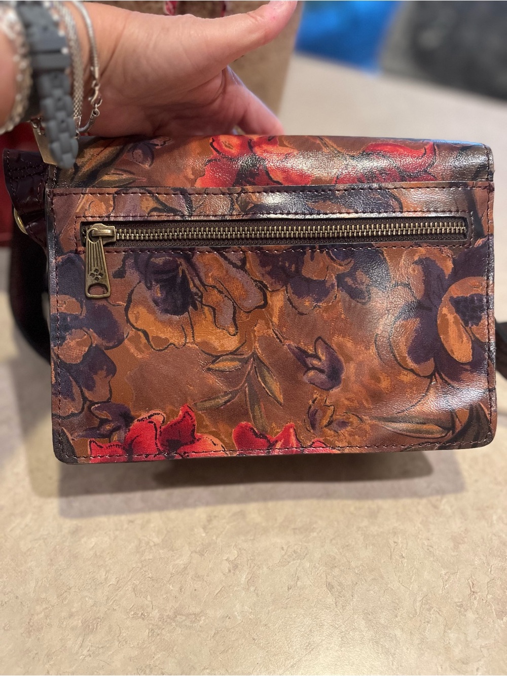 Patricia Nash ~ Like New 
Floral Leather Crossbody Bag in Brown and Burgundy - Picture 4 of 13
